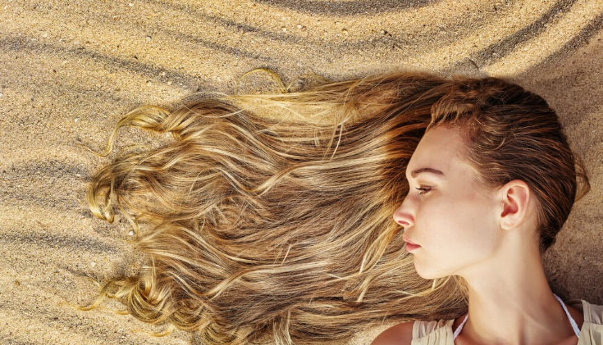 Tre prodotti per proteggere i capelli dal sole